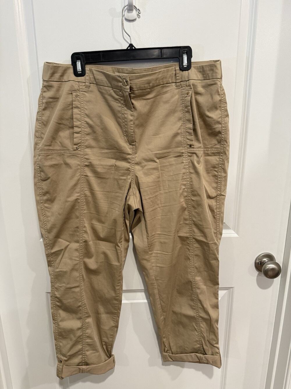 Chico's Cargo Pants Tan Cropped Roll tab cuff Sz 3 16-18 Business Casual